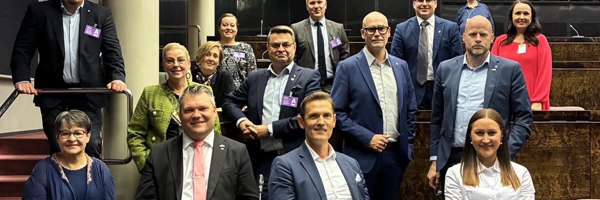 Riksdagsledamöterna i Västra Finland samlades till möte den 16 september. Länsi-Suomen kansanedustajat kokoontuivat 16. syyskuuta.